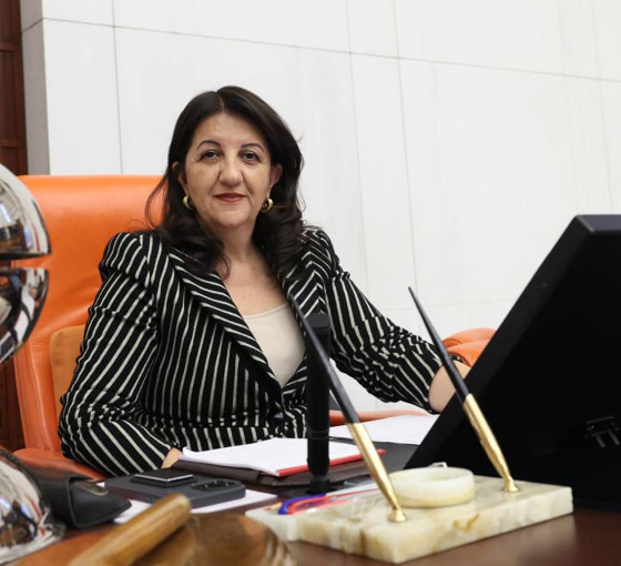 Meclis'te tansiyon yükseldi... İYİ Partili Çömez'in hakaretlerine Meclis Başkanvekili Buldan'dan tepki