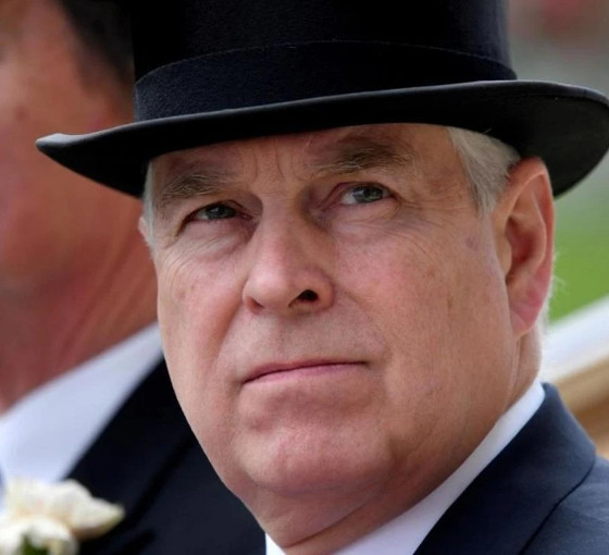 Prens Andrew kraliyet unvanlarını bıraktığını açıkladı