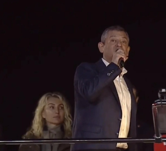 Özel 'dört rezaleti açıklıyorum' dedi, Başsavcı Gürlek'e seslendi: 'Gidip evinden alıyor musun?'