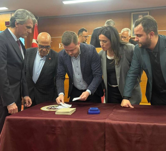 Olaylı Bayrampaşa seçimini AKP’li İbrahim Akın kazandı