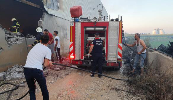 Adana'da geri dönüşüm fabrikasında yangın - Resim : 1