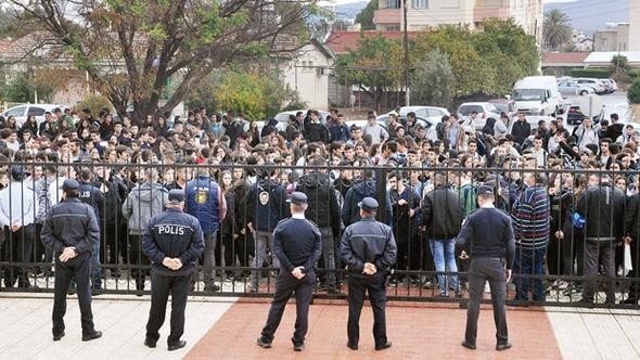 KKTC Türkiye'den ayrıldı - Resim : 1