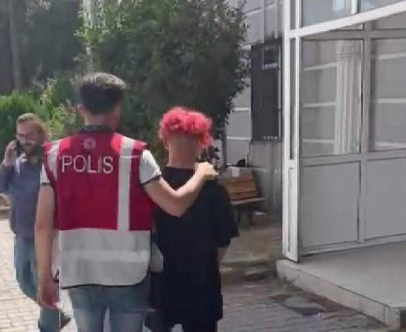 Evinin camından ateş edip sosyal medyada yayınladı - Resim : 2