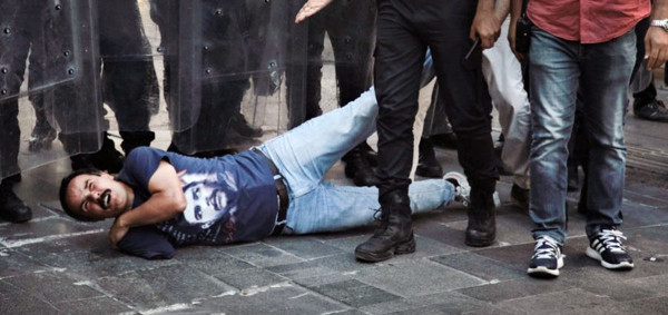 'Talimat böyle': 50 gözaltı, 7 bin lira para cezası - Resim : 1