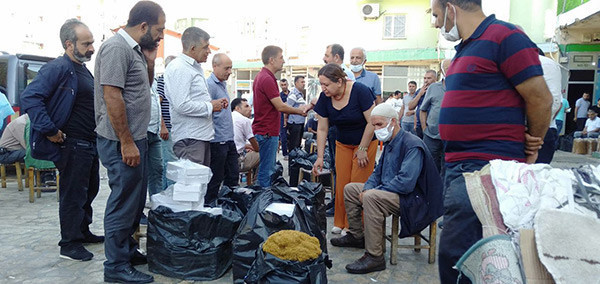 HDP heyeti tütün satan esnafla bir araya geldi - Resim : 1