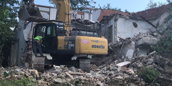 TMMOB: Kirazlıtepe halkı kontrolsüz yıkımlarla asbeste maruz bırakıldı - Resim : 2