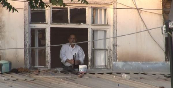 Baykal’ın bulunduğu hastane yakınında çatışma - Resim : 1