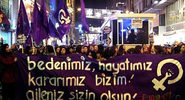 Feministler: AKP'ye dur demek için HDP ile yan yanayız - Resim : 2