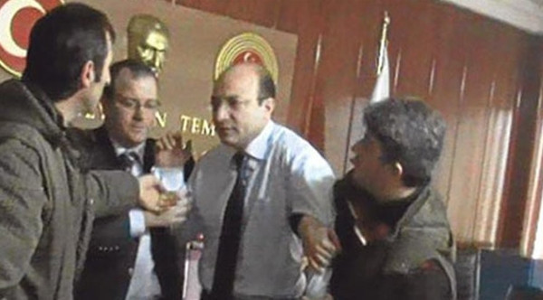Cihaner'i gözaltına alan savcı Karakullukçu'ya tahliye - Resim : 1