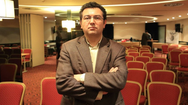 Dipten gelen dalga büyüyor (3): Muhalefet işçi eylemlerini seyrediyor - Resim : 1