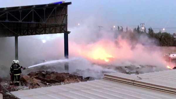 Maraş'ta atık kağıt deposunda yangın - Resim : 1