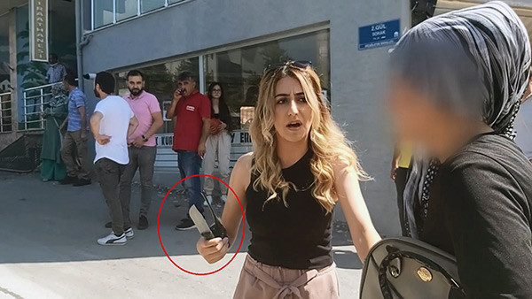 Kadına bıçaklı saldırıyı kadın muhabir önledi - Resim : 1