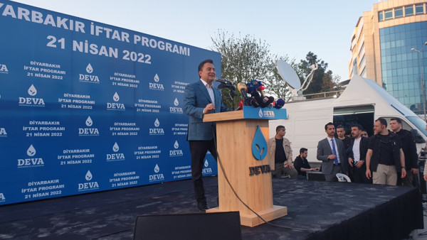 Babacan Diyarbakır’da konuştu: Kuru kardeşlik sloganları atmıyoruz, eşit vatandaşlık diyoruz - Resim : 1