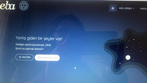 Uzaktan eğitim başladı: Siteye girilemiyor, ders aralarında ilahi dinletiliyor - Resim : 1