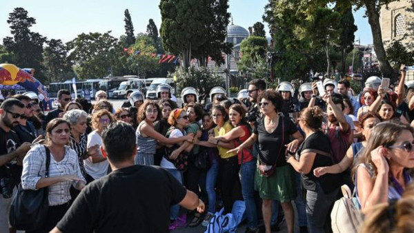 Kayyımları protesto eden kadınların duruşması yarın - Resim : 1