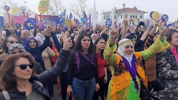 İstanbul'da 8 Mart: eşit ve özgür bir yaşam için isyandayız - Resim : 2
