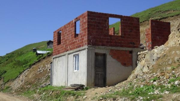 İmar Barışı'nı duyan yaylalarda kaçak yapıya başladı - Resim : 1