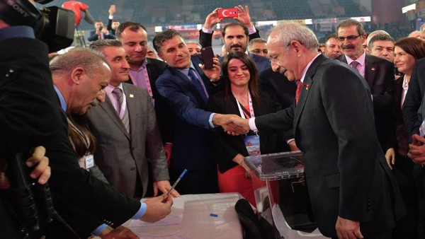 Kılıçdaroğlu yeniden CHP'nin Genel Başkanı seçildi - Resim : 1