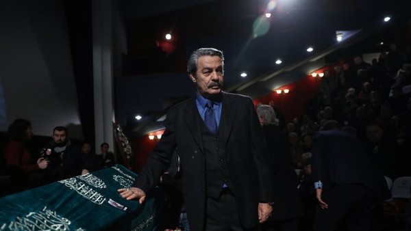 Aytaç Arman'a veda: İçimize kara taşları döktü ve gitti - Resim : 1