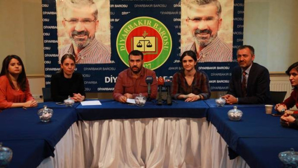 Kürtçe şarkı söyleyen kadınlara disiplin cezası - Resim : 1