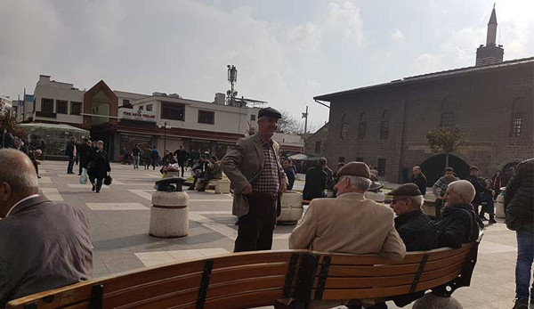 Diyarbakırlılar: Evimizi temizliyoruz ama sokakları ne yapacağız? - Resim : 4