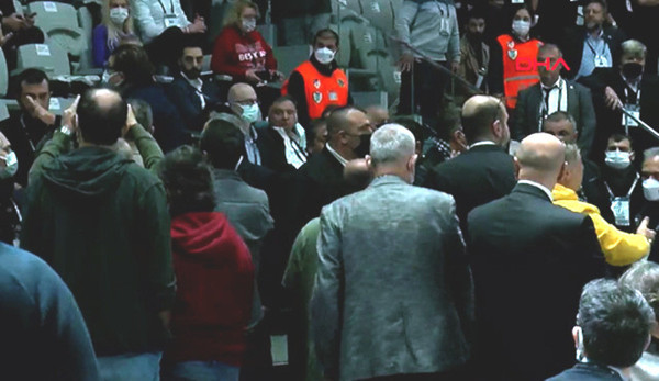 Çebi: Fikret Kardeş, seninle helalleşeceğiz ama Beşiktaş başkanlığım bittikten sonra - Resim : 1