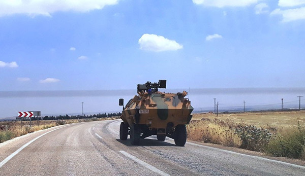 Afrin sınırında 'vur' emri - Resim : 2