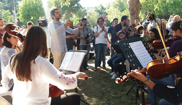 İstanbul'da adalet nöbeti ikinci günü - Resim : 1