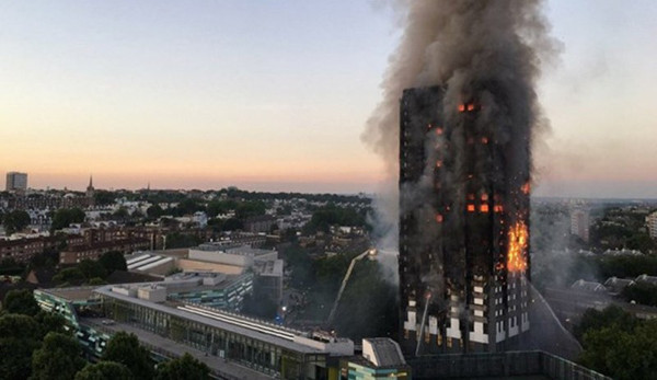 Londra'da apartman yangınında 6 ölü 74 yaralı - Resim : 1