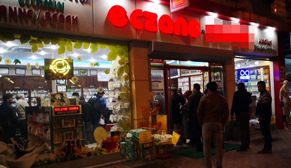 Burdur'da zehirlenerek hastaneye kaldırılanların sayısı 600'ü buldu - Resim : 1