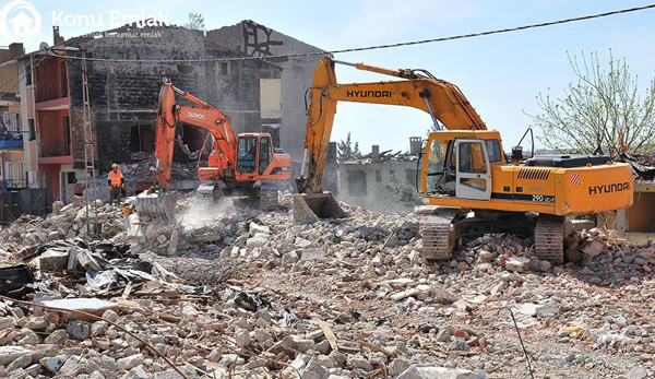 'Evim yıkıldı, artık utanıyorum birine ‘sizde kalayım mı’ demeye' - Resim : 1