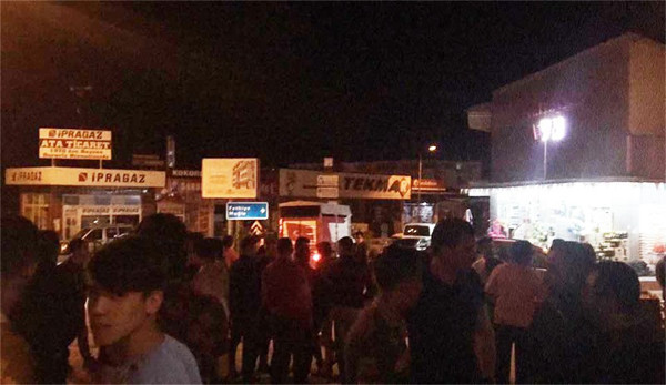 Antalya'da Suriyelilere ırkçı saldırı - Resim : 1