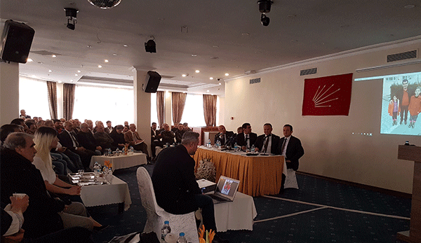 CHP, Diyarbakır'da özeleştiri yaptı - Resim : 1