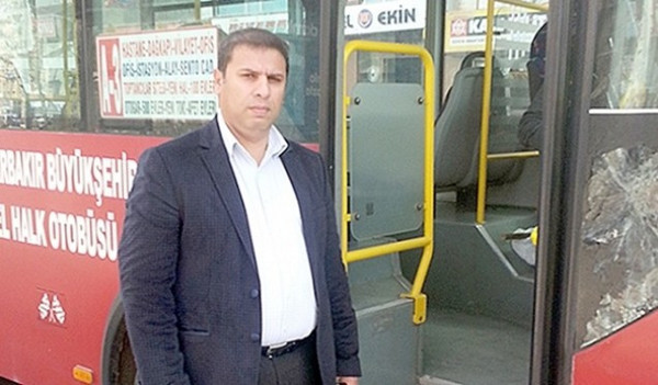 Diyarbakır'da otobüs şoförleri yaşlıları mağdur ediyor - Resim : 1
