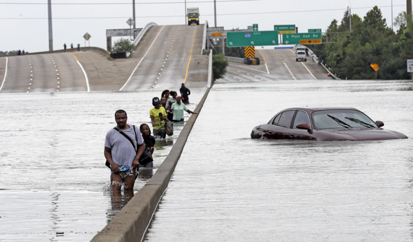 Harvey kasırgası 145 milyar doları savurdu - Resim : 1