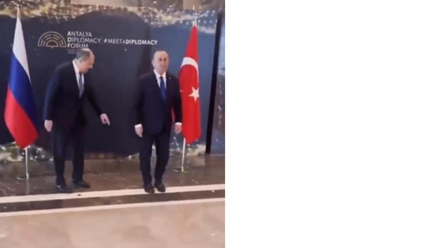 Çavuşoğlu, 'Lavrov ile gerginlik yaşandı' iddialarını yanıtladı: Şakalaştık - Resim : 1