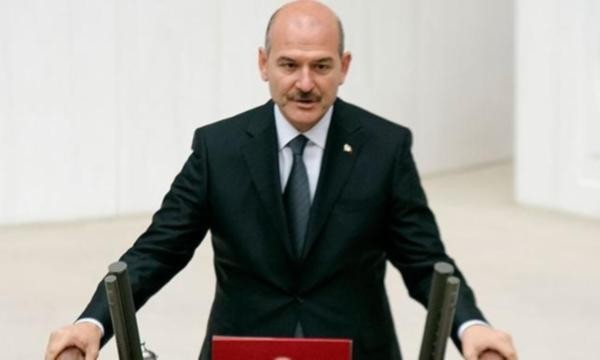 Soylu yemin ederken protesto edildi - Resim : 1