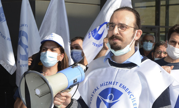 'Hastaneyi yaklaşık 50 kişi bastı, personel kendini odalara kilitledi' - Resim : 1