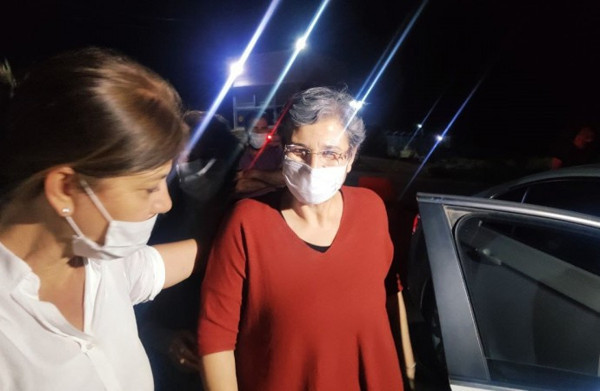 HDP'li Leyla Güven tahliye oldu - Resim : 2