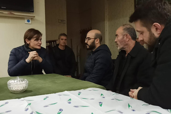 Kaftancıoğlu’ndan Sibel Ünli’nin ailesine taziye ziyareti - Resim : 1