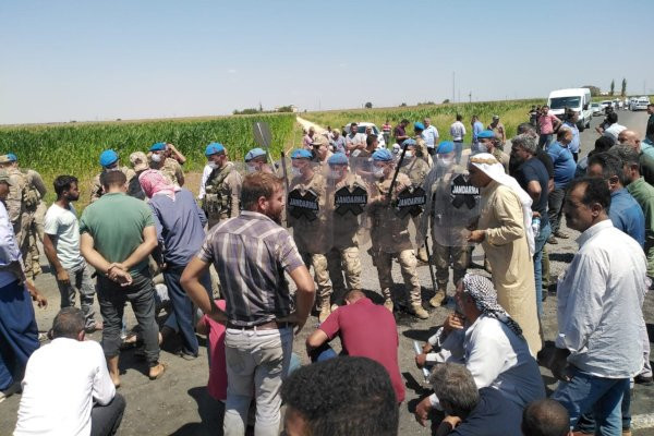 'Dün ekmek üreten çiftçi bugün şehirde ekmek kuyruğunda' - Resim : 2