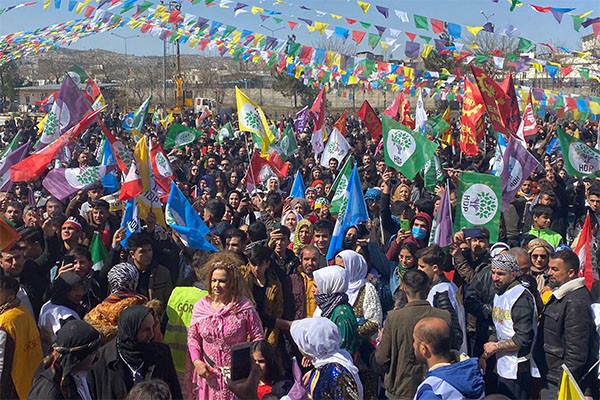 36 merkezde Newroz ateşi yakıldı: Şimdi kazanma zamanı - Resim : 3
