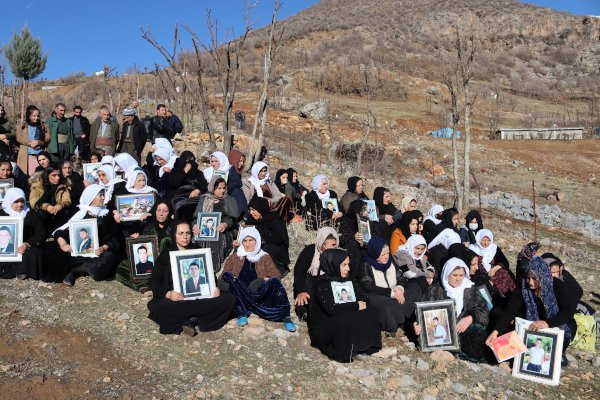 Roboskî’de anma: 'Bugün buraya karanfillerle değil, adaletle gelmek isterdik' - Resim : 3