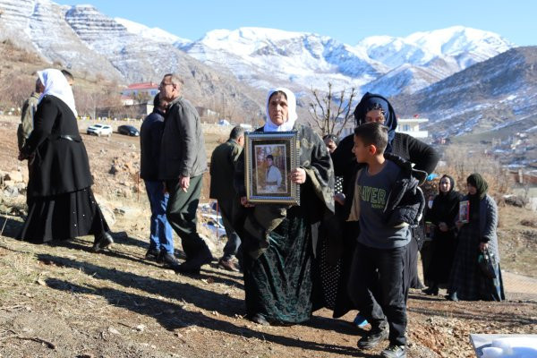 Roboskî’de anma: 'Bugün buraya karanfillerle değil, adaletle gelmek isterdik' - Resim : 2