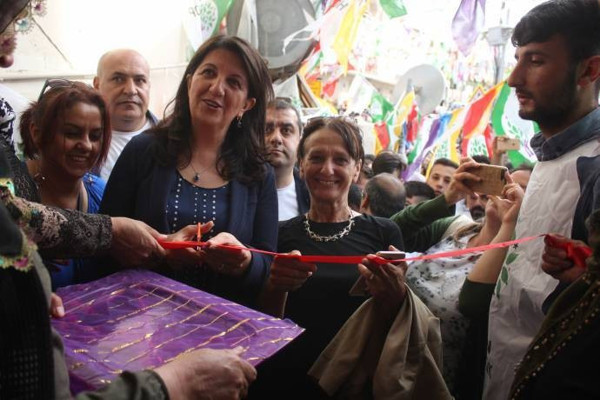 Buldan: AKP’yi Türkiye’de tabela partisi yapacağız - Resim : 1