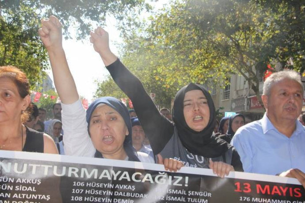 Soma'da yakınlarını kaybeden aileler: Adaletin sağlanması gerek - Resim : 1