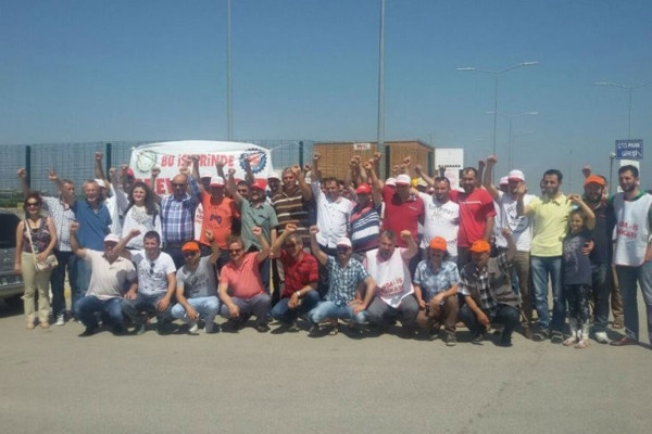 Nestle'de işçiler patronla sendika arasında kaldı - Resim : 1