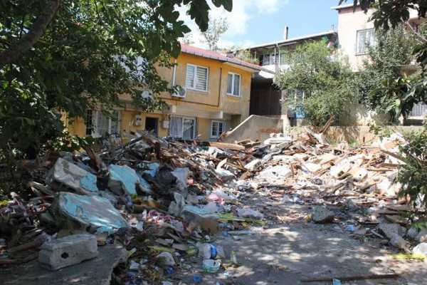 Evini satmak istemeyenlere ‘tehdit’ içerikli tebligat - Resim : 2