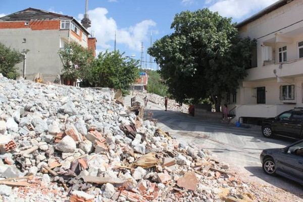 Evini satmak istemeyenlere ‘tehdit’ içerikli tebligat - Resim : 3