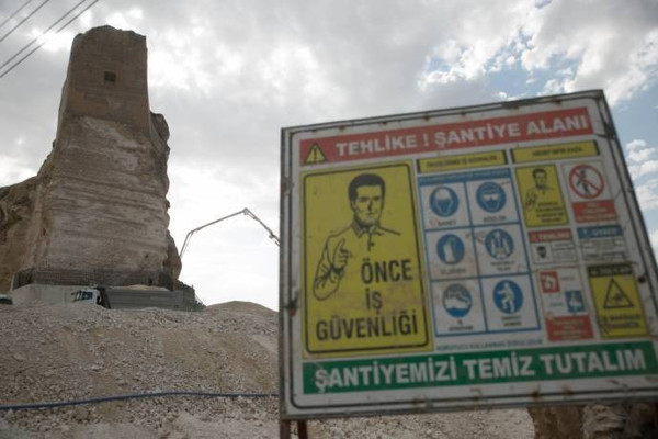 Hasankeyf 'Betonkeyf' oluyor - Resim : 1